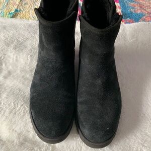 Black Uggs